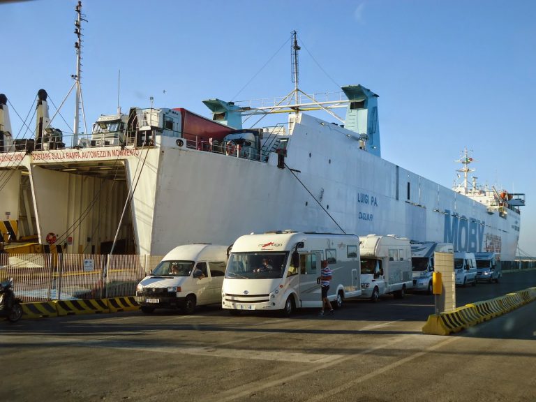 Aree camping comode prima di imbarcarsi