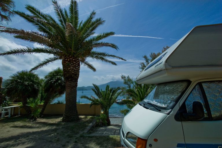 Camping in riva al mare: Liguria e Toscana