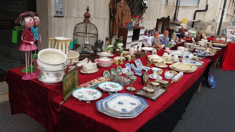 Il camper a caccia di mercatini dell’antiquariato