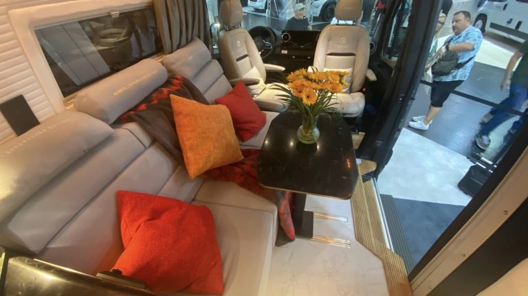 Robeta Schumacher, il SuperVan da 285.000 euro