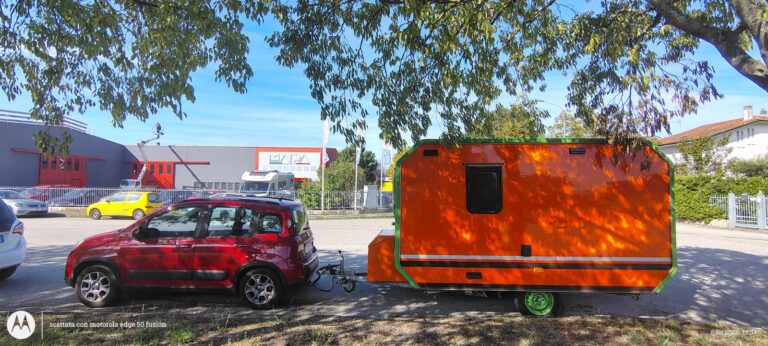 NUOVA MAPA: componenti per tavoli e letti dedicati al Veiocolo Ricreazionale